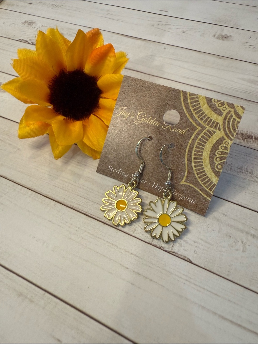 Daisy Earrings🌸🌞